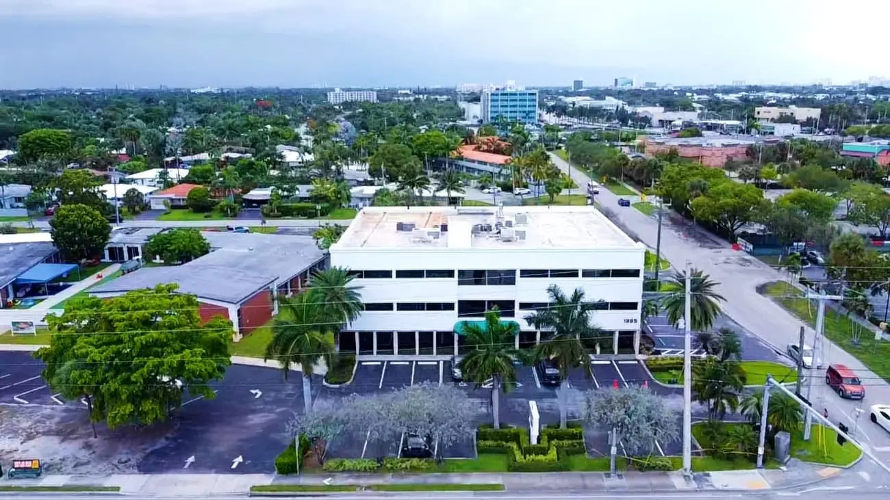 1995 E Oakland Park Blvd - Image 4
